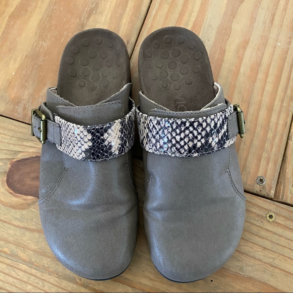 Vionic Light Gray Slip On Clogs With Snake Print - image 1